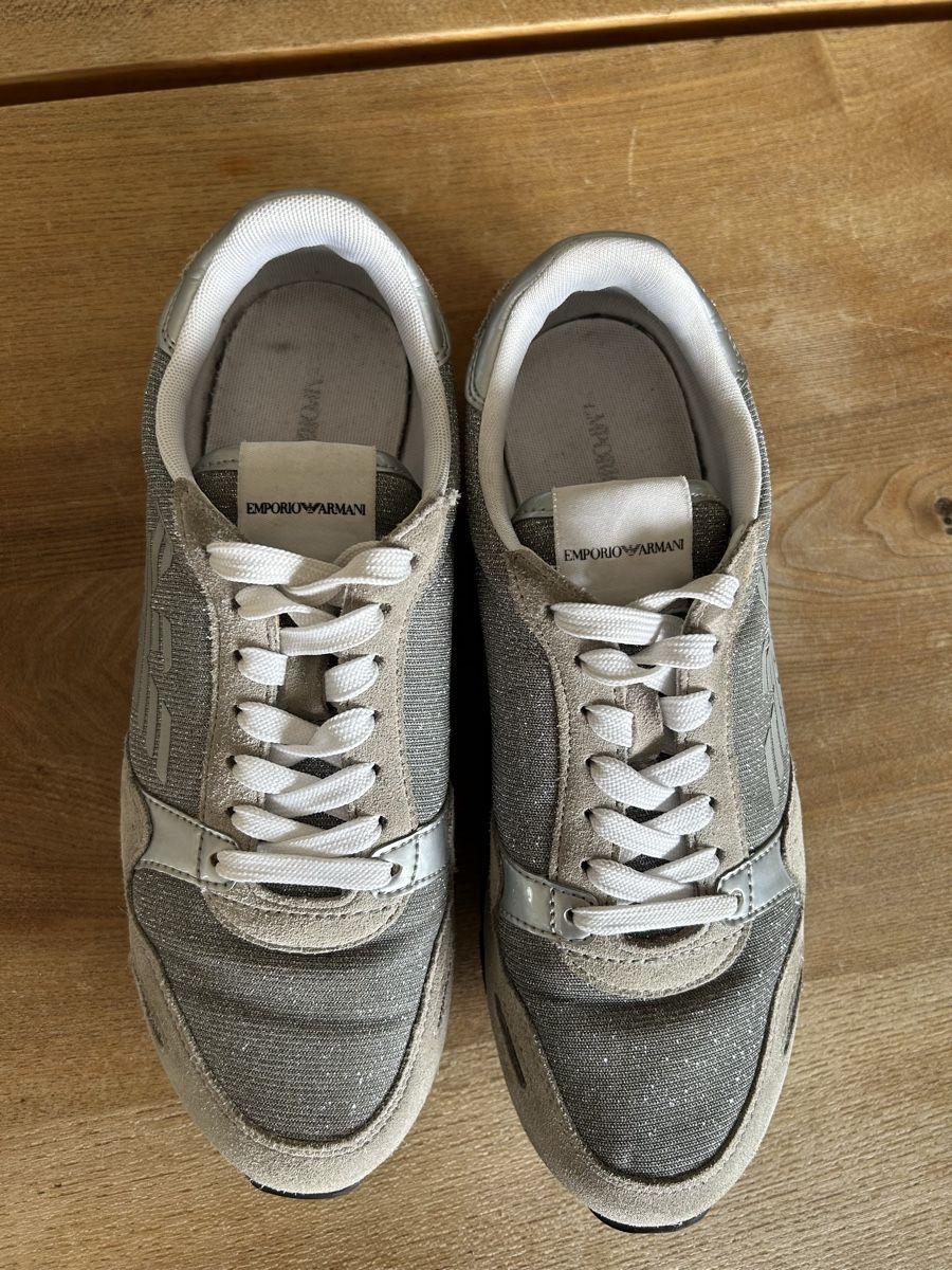 Armani Chaussures femmes: Armani Schuhe Grösse 38 – D'occasion à Wil SG par sab_vl6q