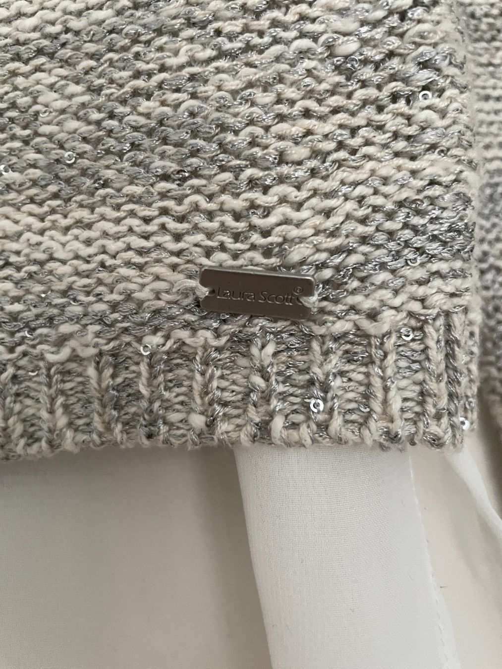 Maglioni & Felpe: Strickpullover mit integrierter Bluse | kaum getragen – Usato da Chur venduto da adien 3