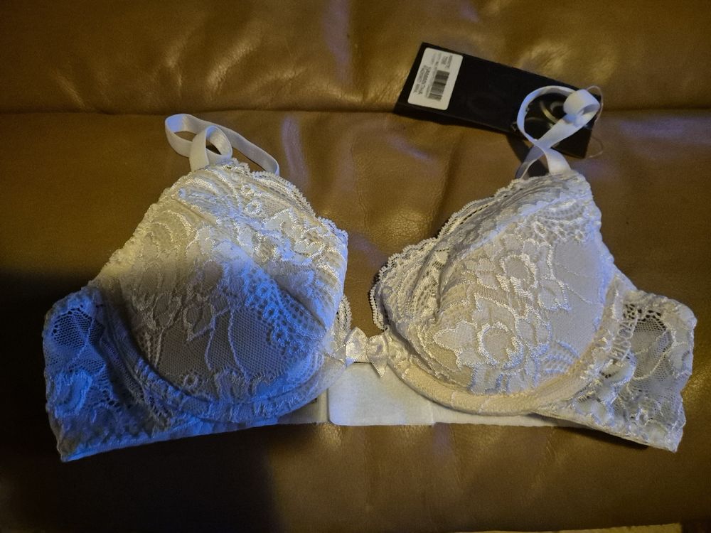 Neuer, weisser BH Sixty90, Grösse 70B, mit Spitze (Neu und ...