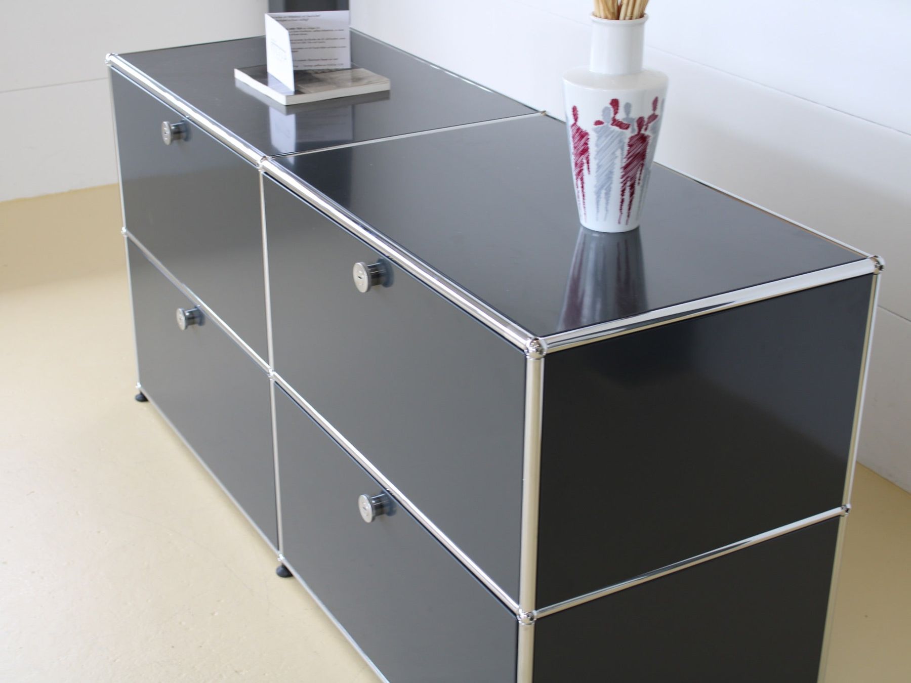 USM Commodes: USM Haller Sideboard 2x2 | Anthrazitgrau | Neuwertig – D'occasion à Meinisberg par atelier_TILIJA 9