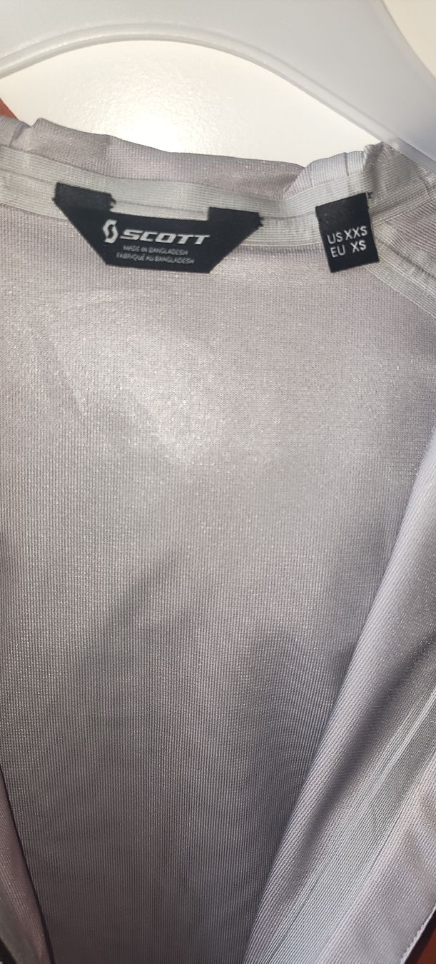Scott Giacche: Scott Tech coat 3L  jacket, size XS, new with tags. – Nuovo e nell'imballaggio originale da Zürich venduto da Yamiyam8 5