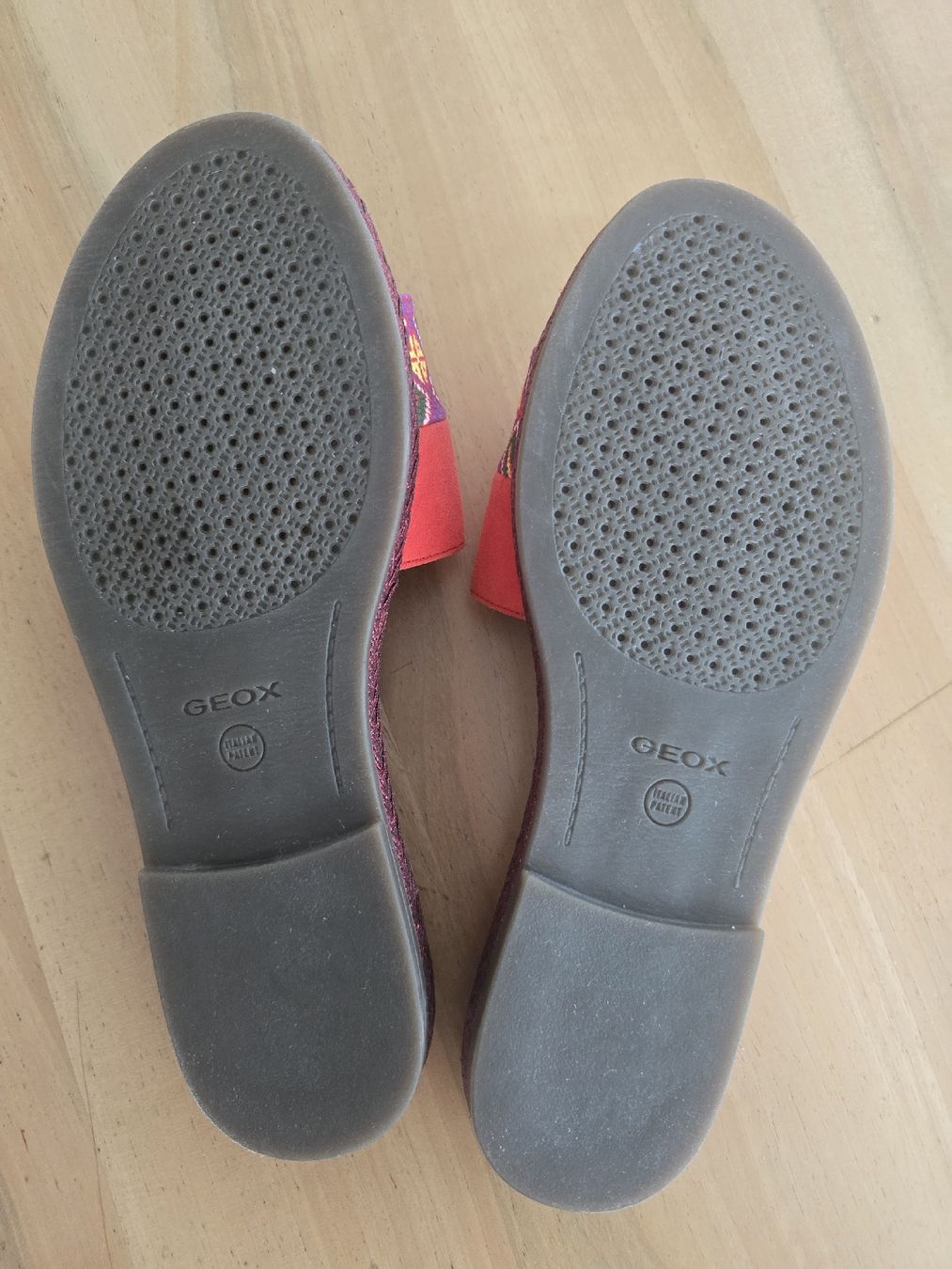 Geox Scarpe da donna: Geox Pantoletten,  Gr.37 neuwertig – Nuovo (secondo la descrizione) da Rorschacherberg venduto da Olgamedved 7