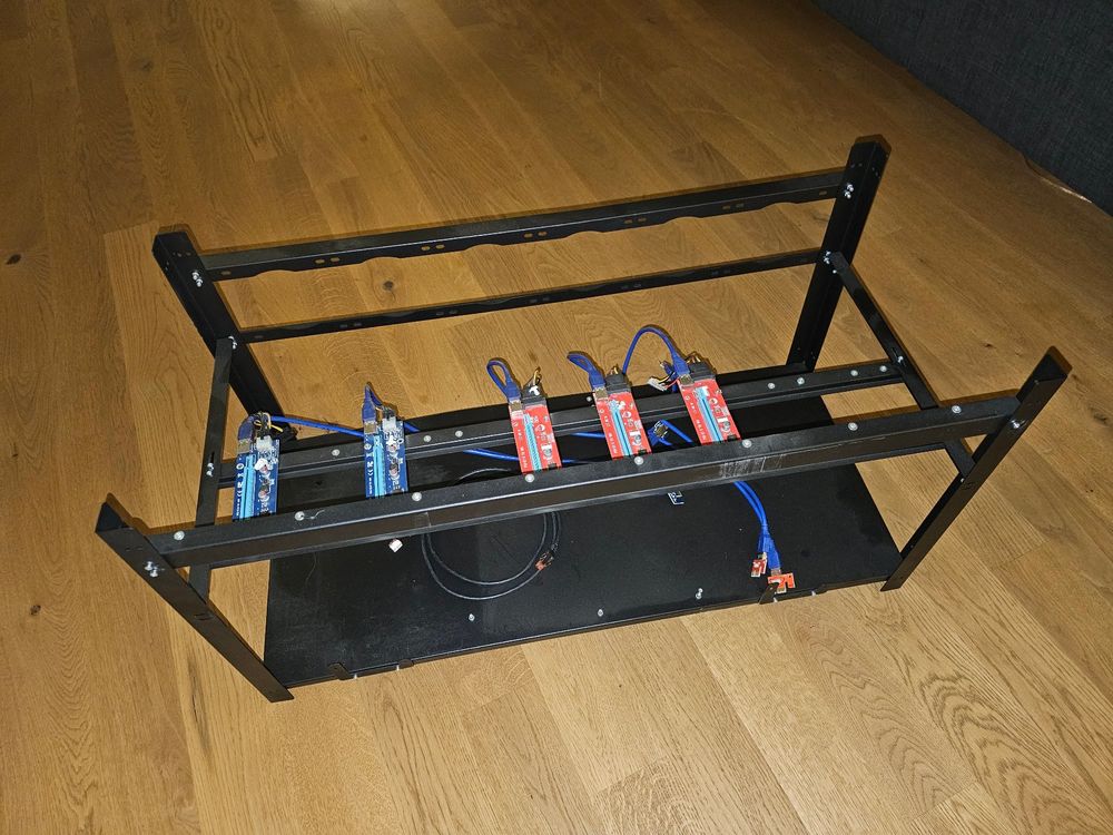 Mining Frame mit 5 PCIe Riser & USB Kabel (Gebraucht) in für CHF 1 ...