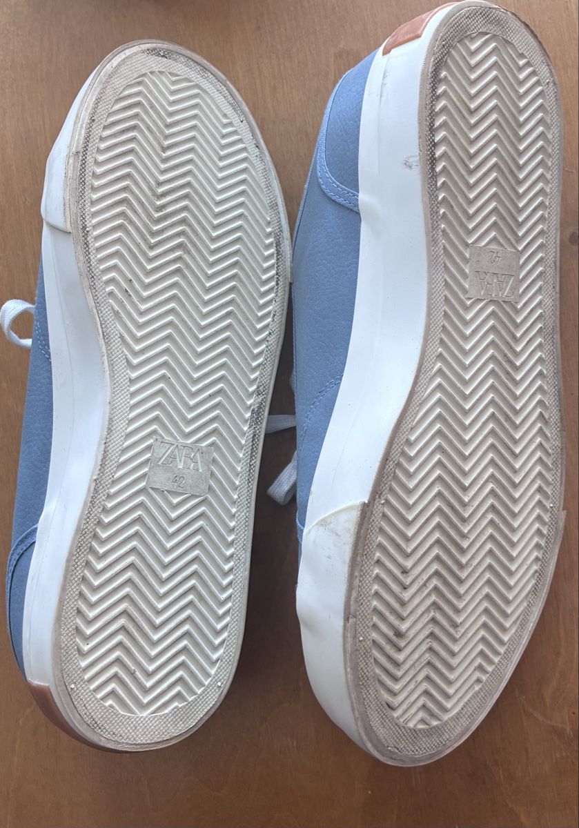 Chaussures hommes: Hellblaue Sneakers – D'occasion à Baden par Goldbaum 1