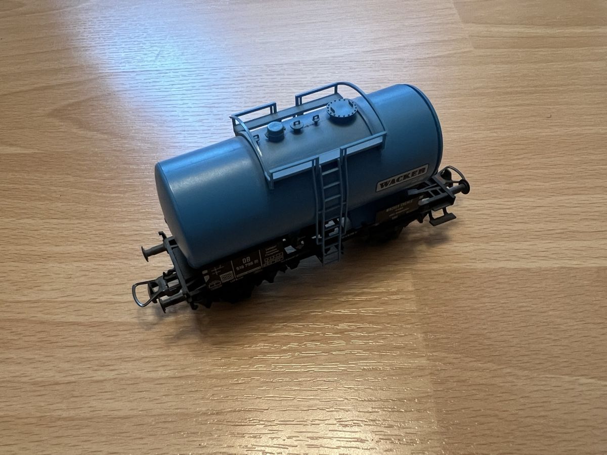 Fleischmann Modellini di ferrovie: Fleischmann Kesselwagen Wacker – Usato da Gisikon venduto da ram_78bx 2