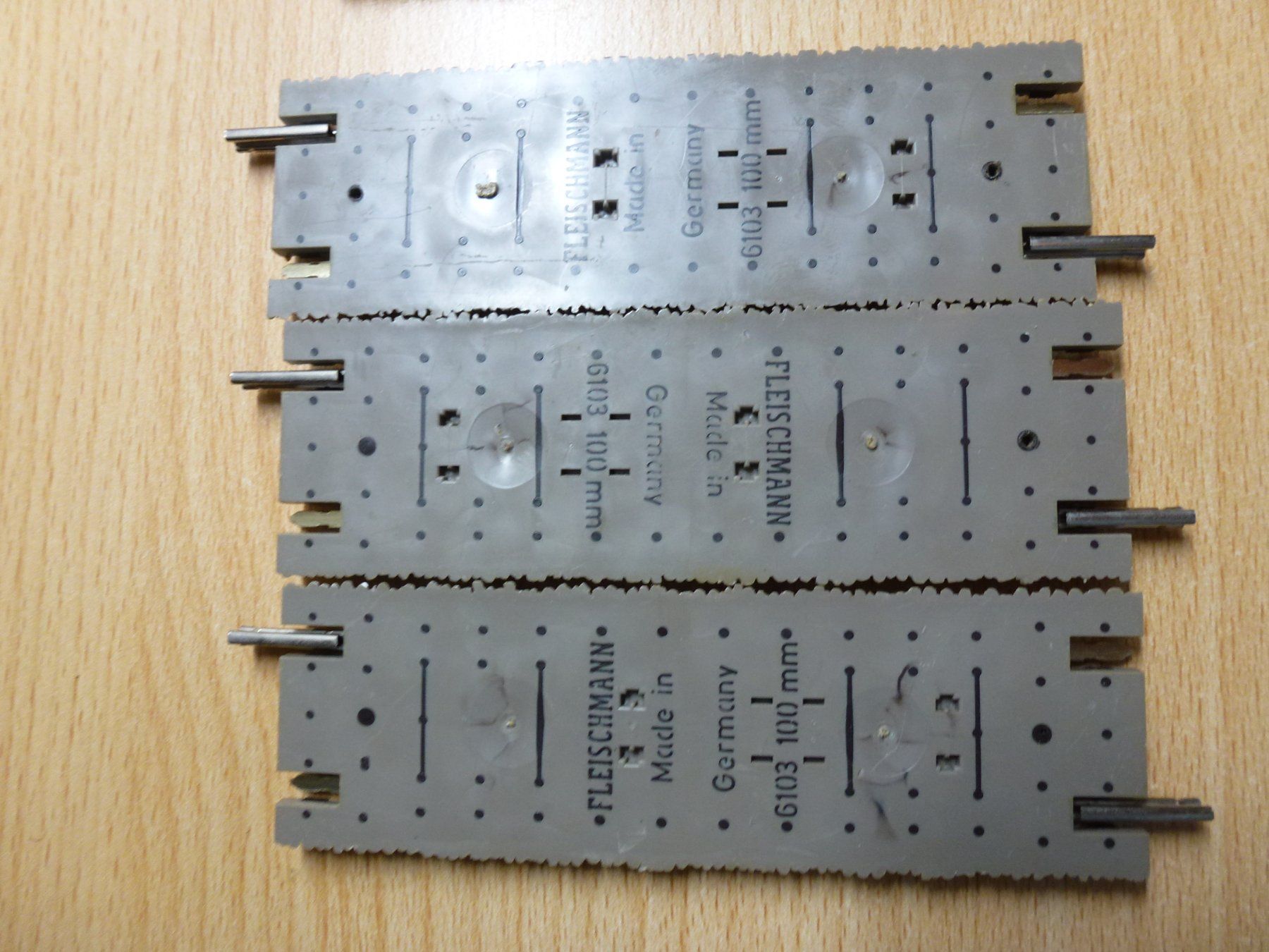 Fleischmann Modellini di ferrovie: Fleischmann H0 Profigleis 6x6103 – Usato da Hombrechtikon venduto da Se9 4