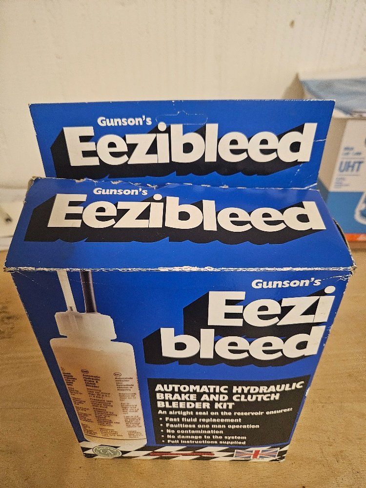 Tutti gli attrezzi: EEzibleed - Brems- und Kupplungsentlüftung – Usato da Uerikon venduto da puchle 5