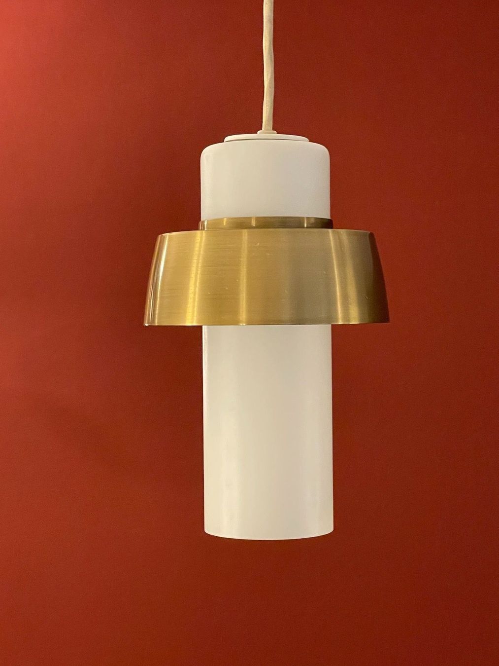 Lampadari & plafoniere: MidCentury Lampe Opalglas & Messing – Usato da Basel venduto da MidMod20C