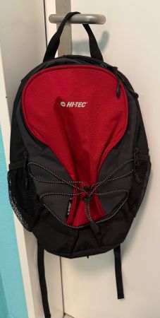🎒 HI-TEC Rucksack – schwarz/rot „NEU“