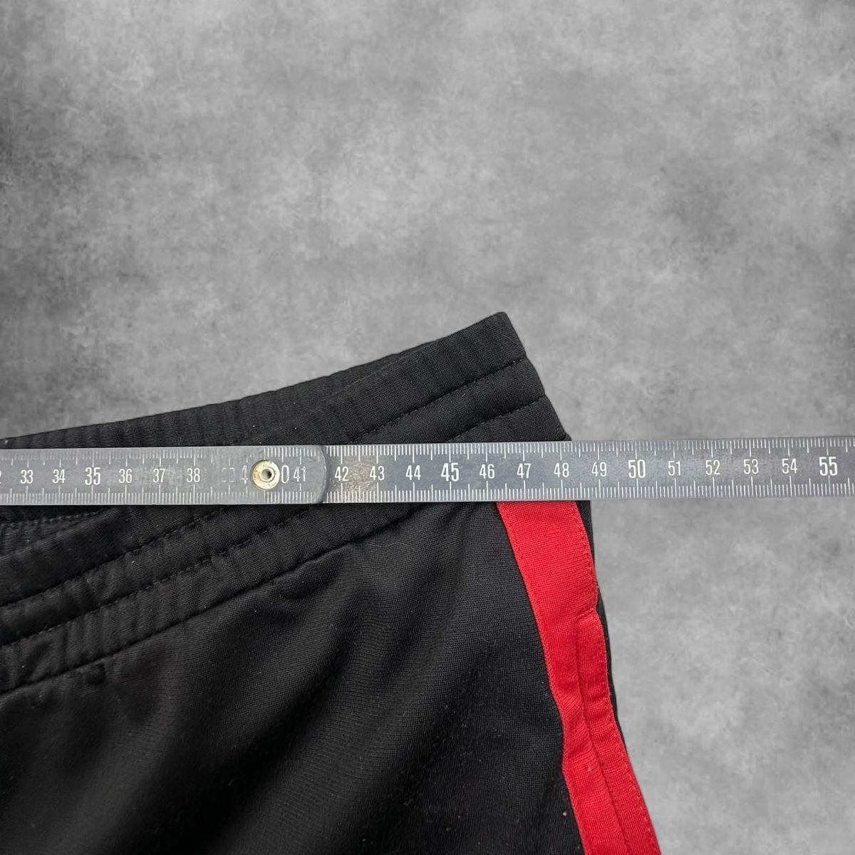 Adidas Pantaloni: Adidas AC milan sweatpants – Usato da Erlinsbach SO venduto da TogaResell 7