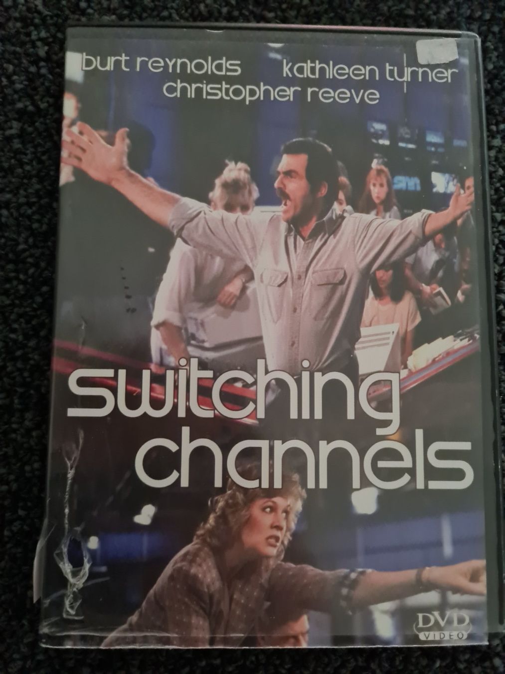 Tutti i DVDs: SWITCHING CHANNELS(12317) – Usato da Ruswil venduto da jan_bxl5