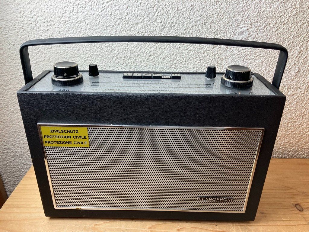 Biennophone Radio: Biennophone Transistor Empfänger E-606 Armee / ZSO 1966 – Nuovo (secondo la descrizione) da Fislisbach venduto da Promo 1