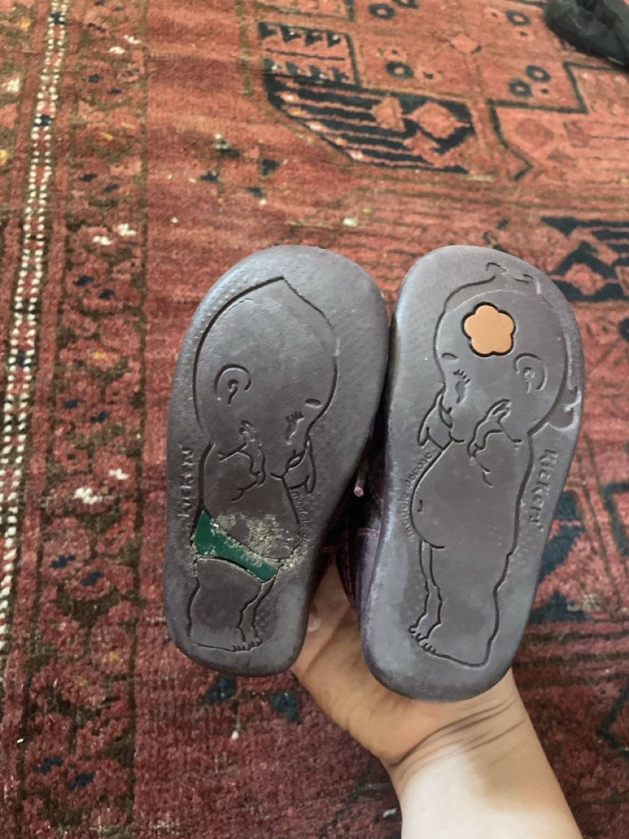 Kickers Chaussures garçon: Kickers Kinderschuhe lila Leder – D'occasion à Basel par rap_9hqy 1
