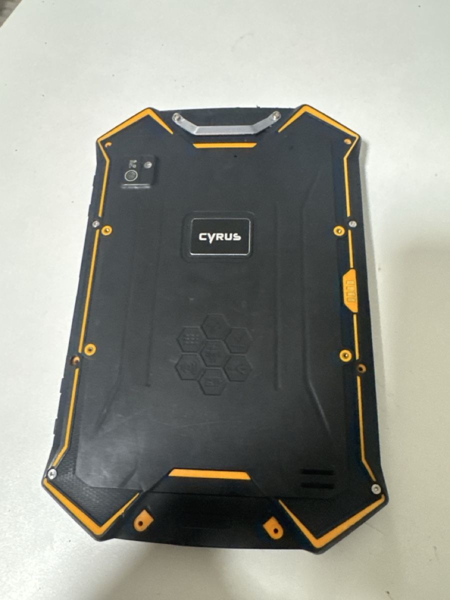 Tablet PC: CYRUS-Tablet.   – Defekt aus Riehen von M.S.DVD 1