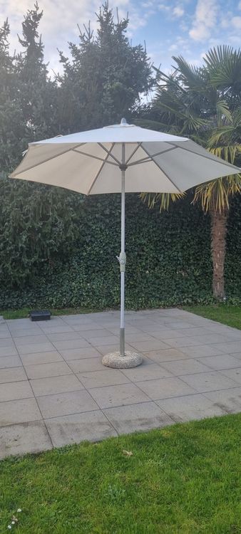 Sonnenschirm mit Ständer aus Stein Kaufen auf Ricardo