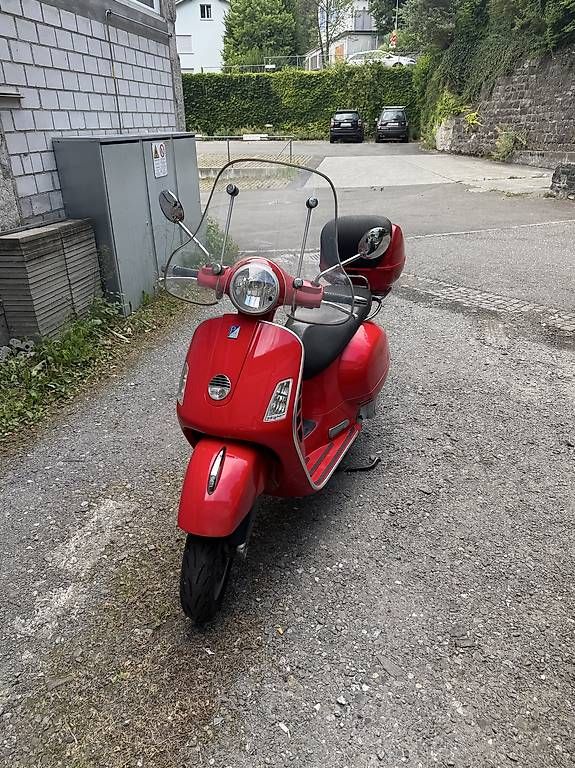 Scooter: Piaggio Vespa GTS 250 – Usato da Altdorf UR venduto da Edoh0 1