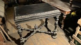 table ancienne style LS XIII antik style