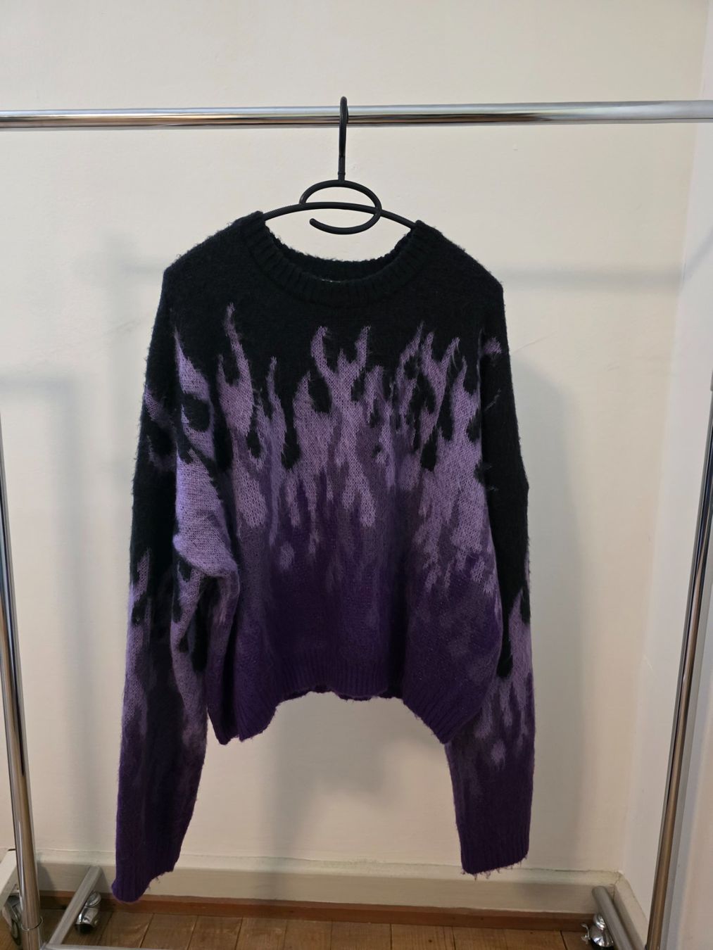 Maglioni & Felpe: Pullover Flammen The Ragged Priest – Usato da Rothenfluh venduto da sel_j856