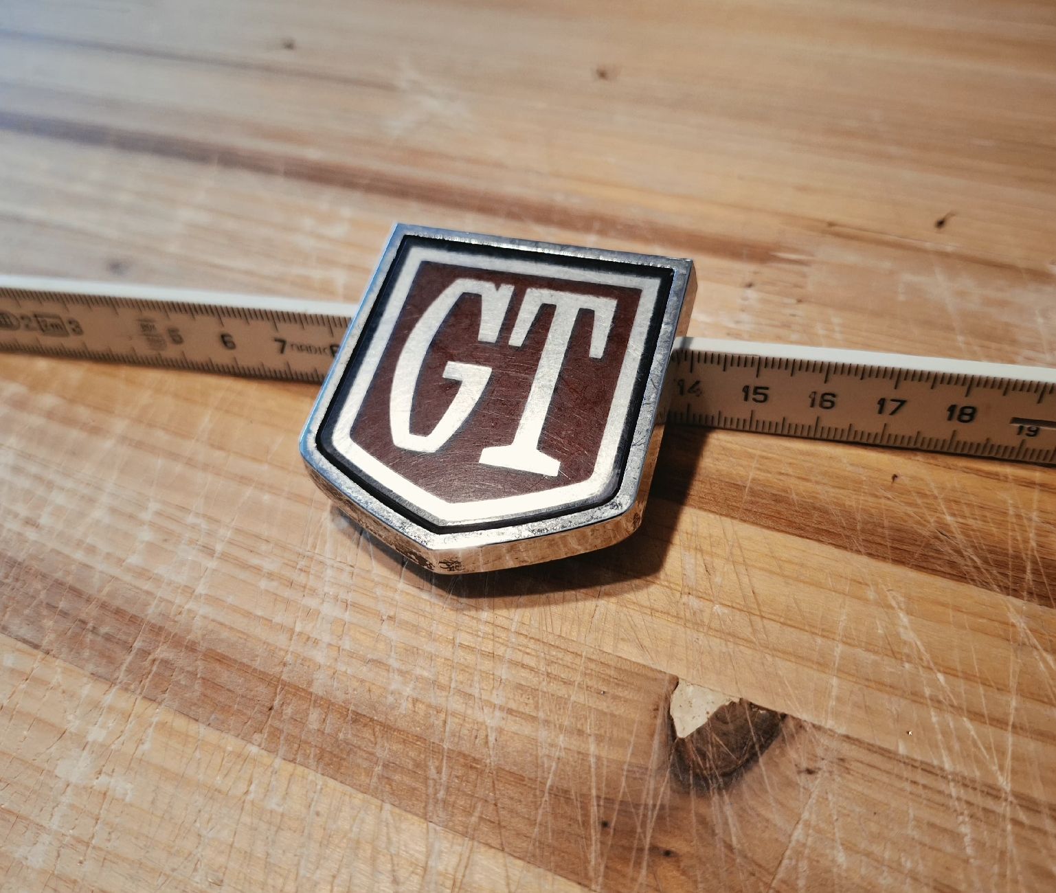 Ford Alle Autoersatzteile: Ford ,,GT" Emblem – Gebraucht aus Triesen von BLACKSHEEP75