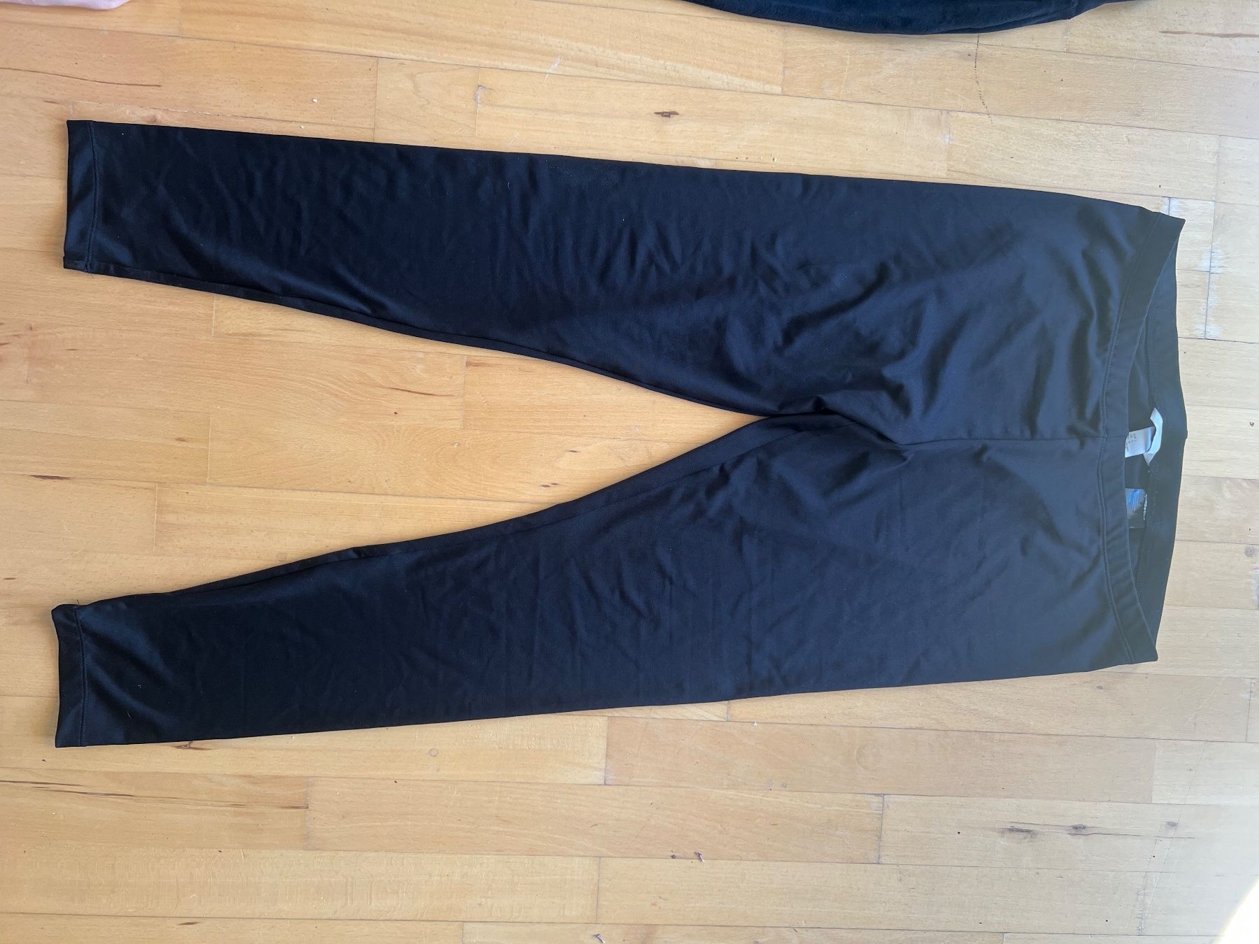 Lotti di vestiti: Schwangerschaft Paketkleider – Usato da Zürich venduto da Jakomo007 6