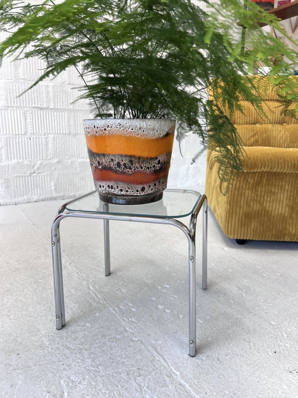 Tische: Vintage Tisch - Blumentisch – Gebraucht aus Walzenhausen von stilvollwohnen 2