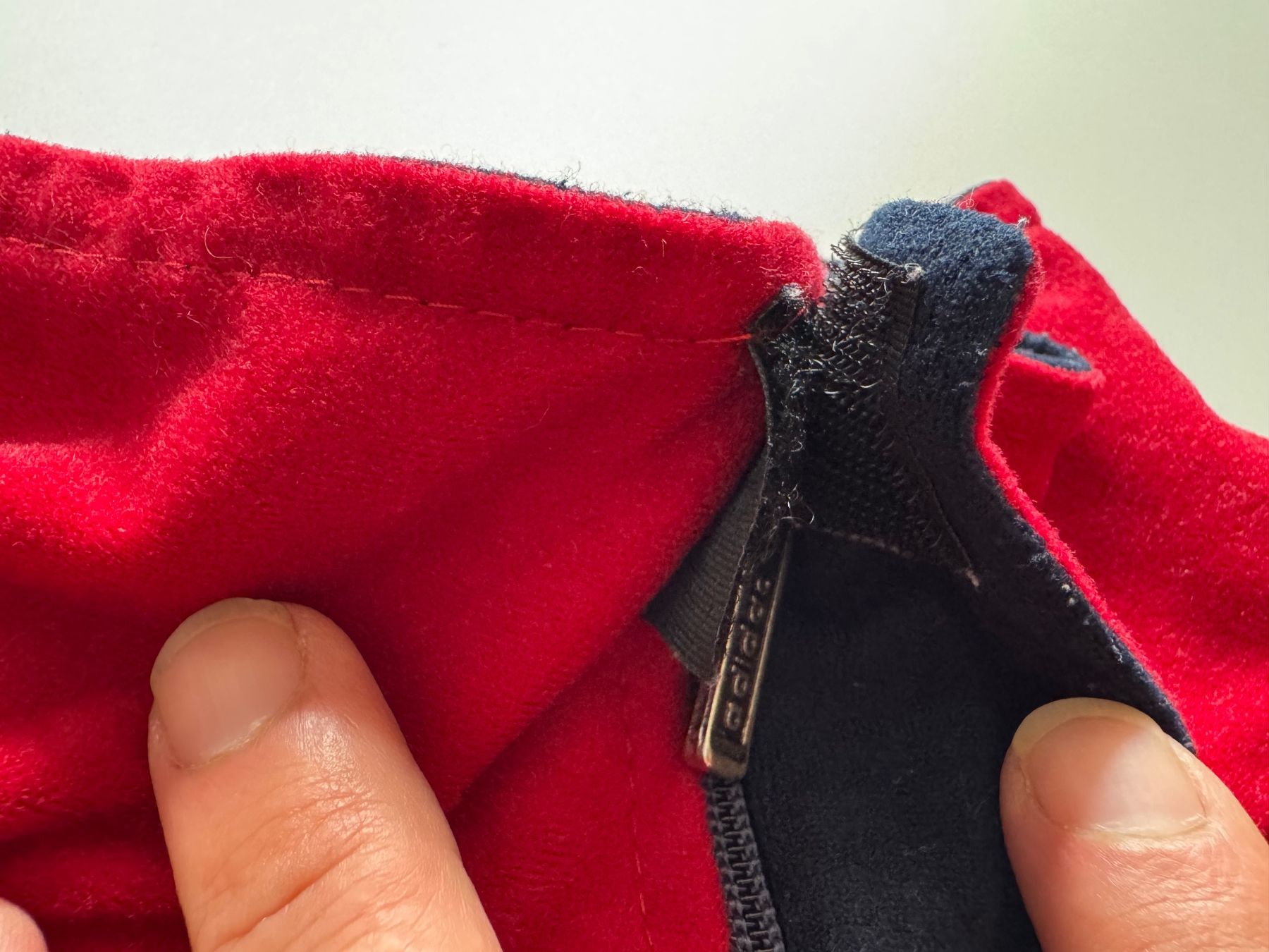 Adidas Giacche: Vintage Adidas Equipment jacket Sz S – Usato da Neuchâtel venduto da _Easy_to_Find_ 2