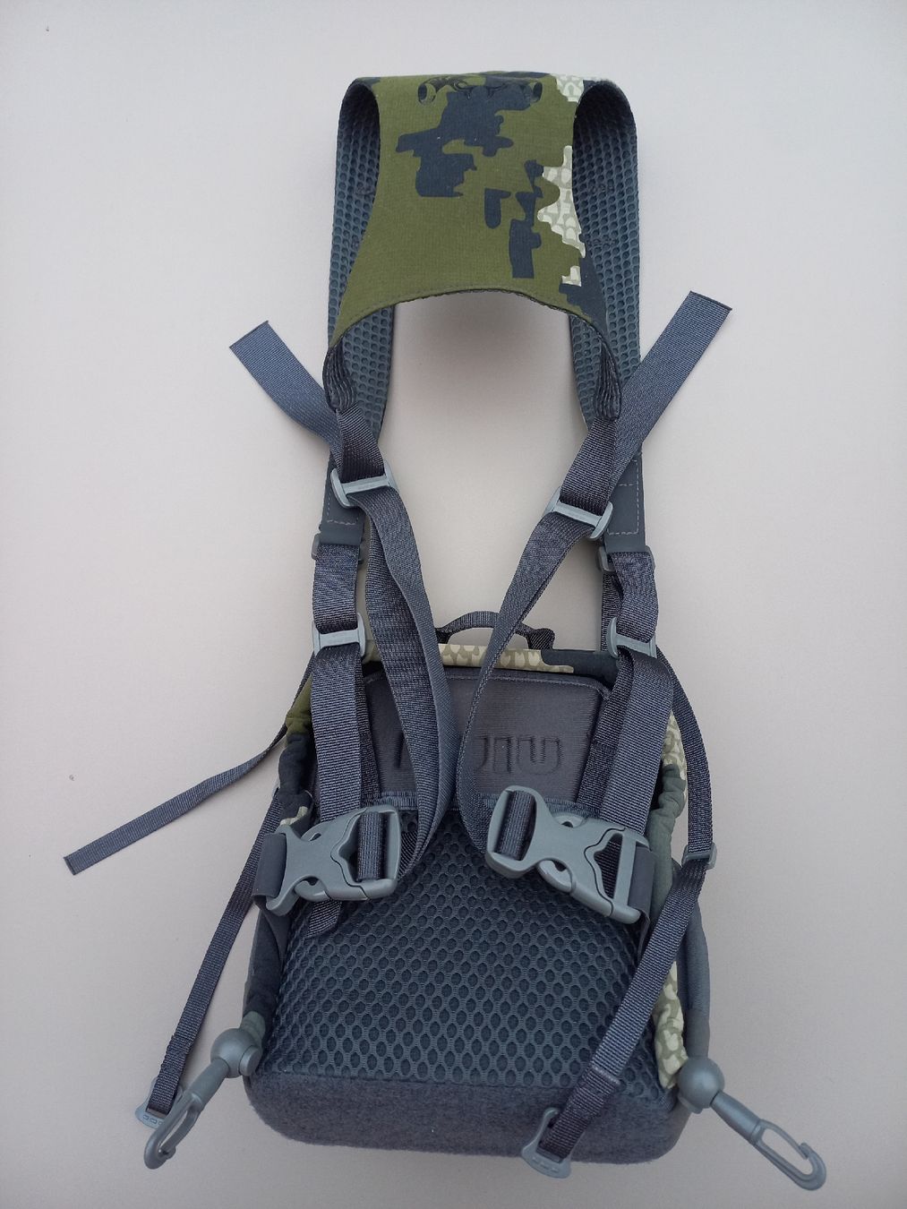 Binocoli: Kuiu Bino Harness / Feldstecher-Brusttasche – Usato da Kilchberg ZH venduto da Fast-Forward 2