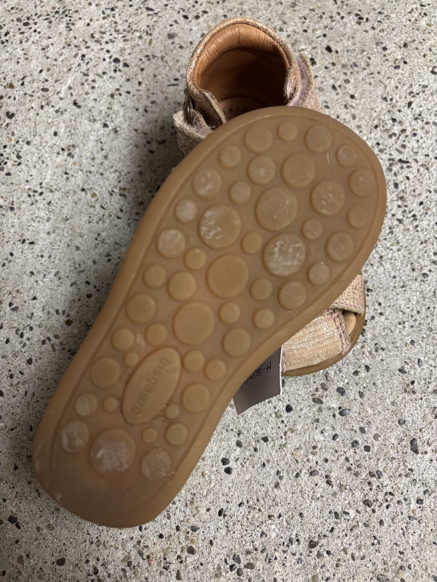 Bisgaard Scarpe per ragazze: Bisgaard Sandalen Roségold, Grösse 23 – Usato da Büren an der Aare venduto da Nikito2001 4