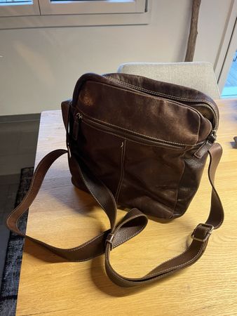 Stylische hochwertige Leder-Tasche, wie neu