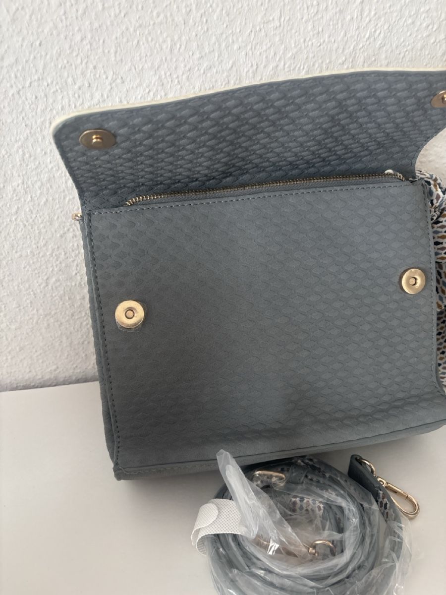 Sacs femmes: Parfois Handtasche, Grau, NEU, NR 11 – Neuf (Voir description) à Wallisellen par ASZT 4