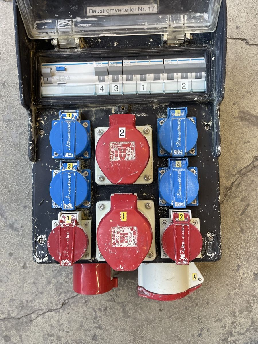 Electrotechnique: Baustromverteiler – D'occasion à Eschenbach SG par Roger-Fuss 1