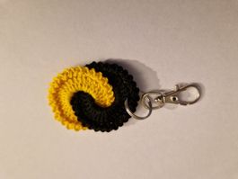 Handgemachter Yin Yang Schlüsselanhänger, gehäkelt
