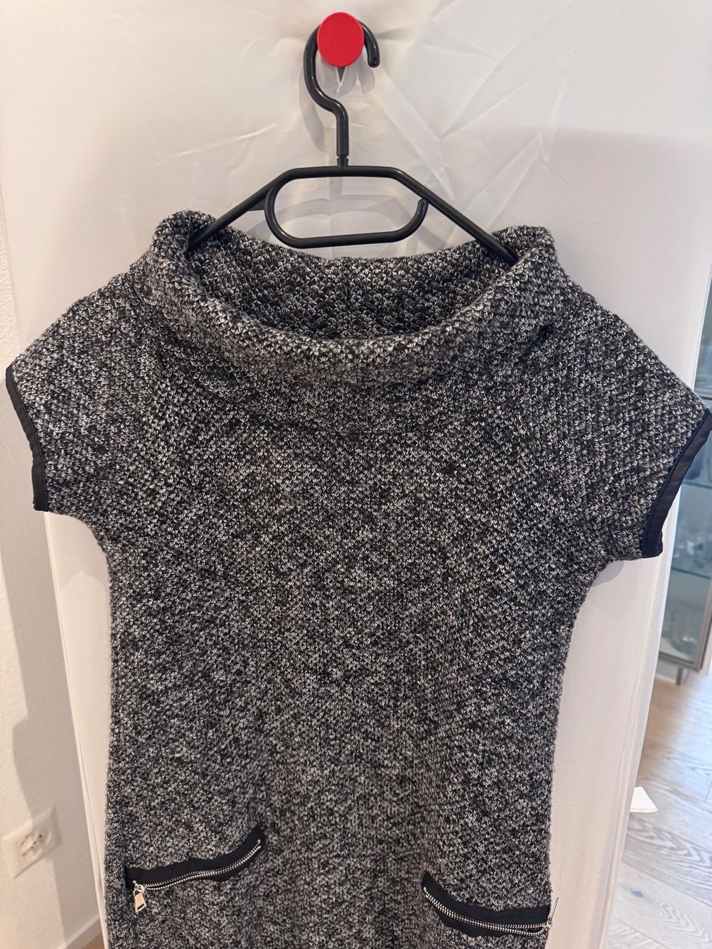 Vestiti: Strickkleid von APRICOT – Usato da Winterthur venduto da jen_w6kc 4