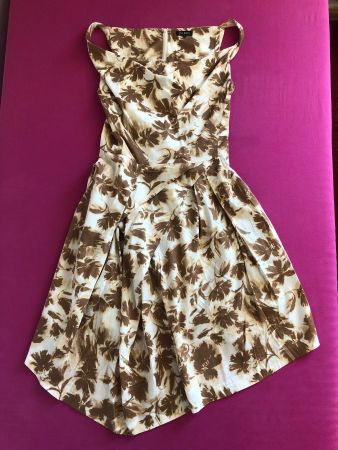 JONES SOMMERKLEID, GR. 36, BRAUN/BEIGE, BEQUEM, ASYMMETRISCH