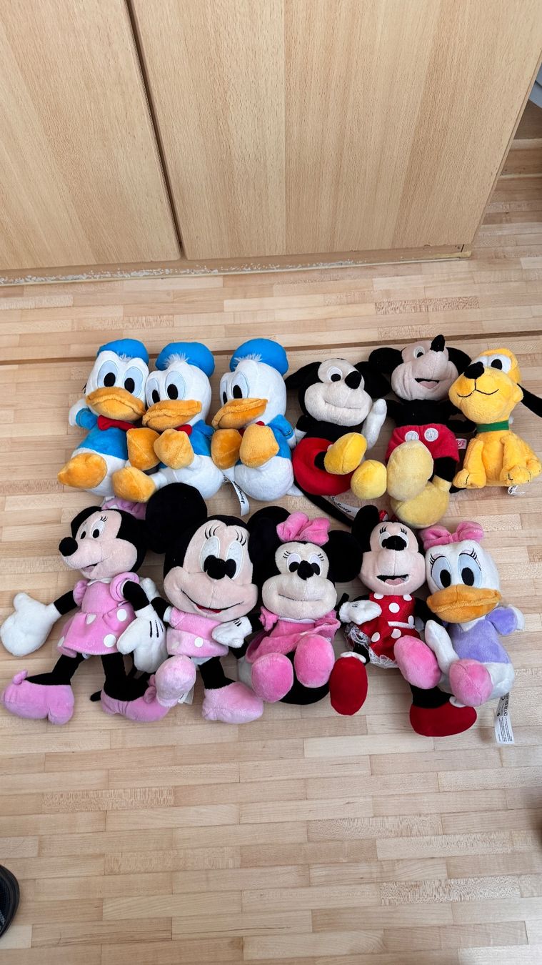 Disney Spielzeuge: Disney Plüschtiere – Gebraucht aus Luzern von haydar.gzn