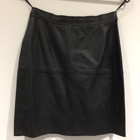 Vintage Leder Jupe gefüttert, Gehschlitz hinten, schwarz 40
