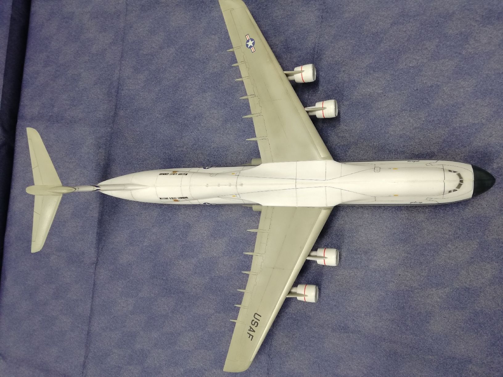 Modellbausätze & Standmodelle: Flugzeugmodell Lockheed C-5 Galaxy U.S. Air Force 1:144 – Gebraucht aus Luzern von Amenophis1 4