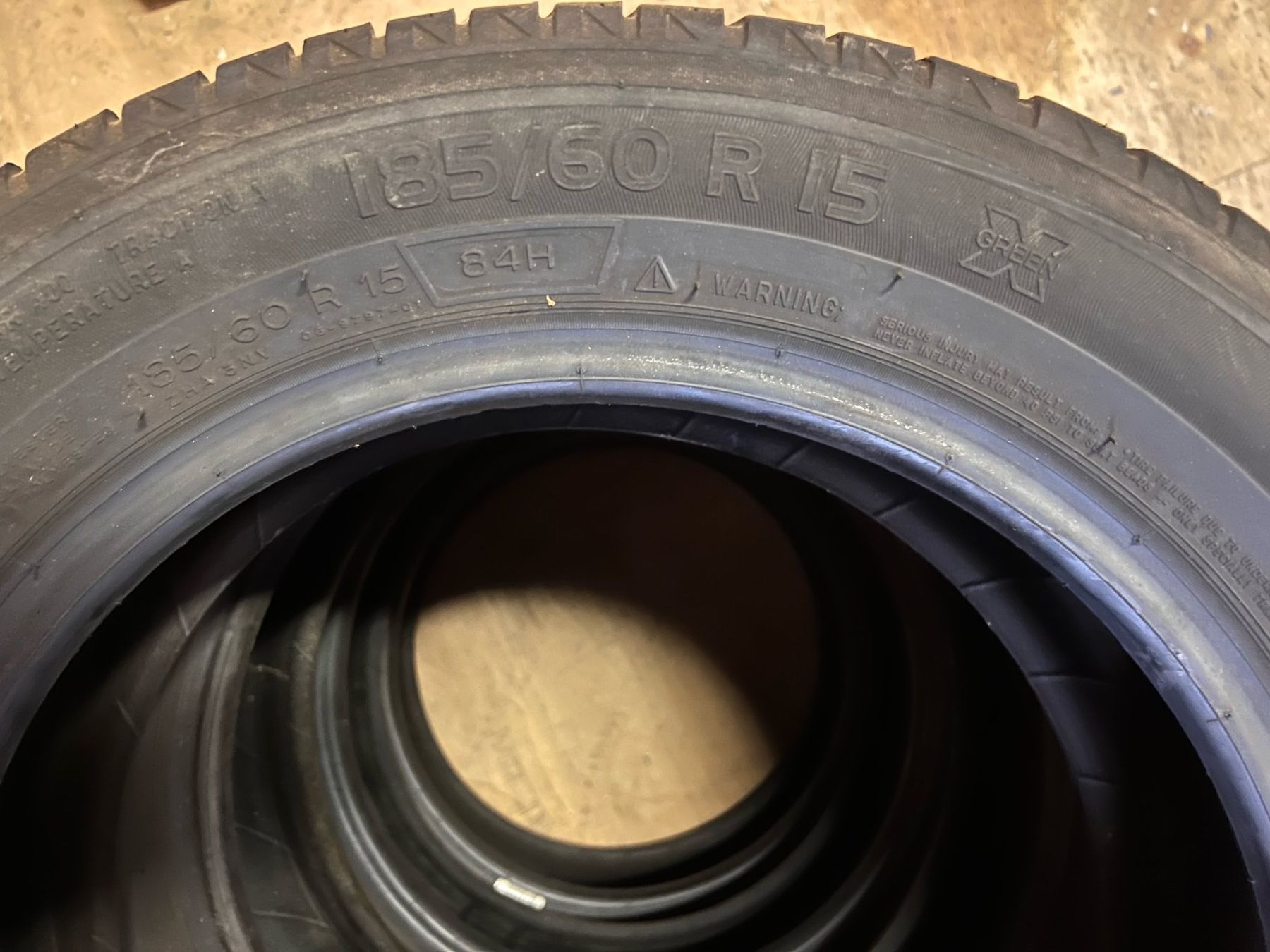 Michelin Pneus & Kompletträder: 4 pneus Michelin 185/60 R15 – Gebraucht aus Romont FR von Thoma_bdn 3