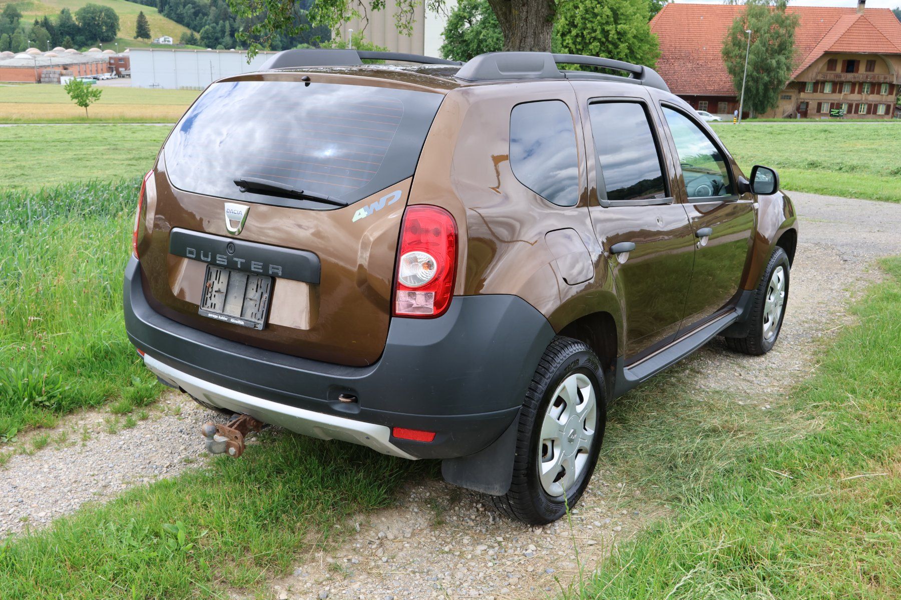 Dacia Automobili: Dacia Duster 1.6i 4x4 inkl. AhK – Usato da Huttwil venduto da gropsuhu 2