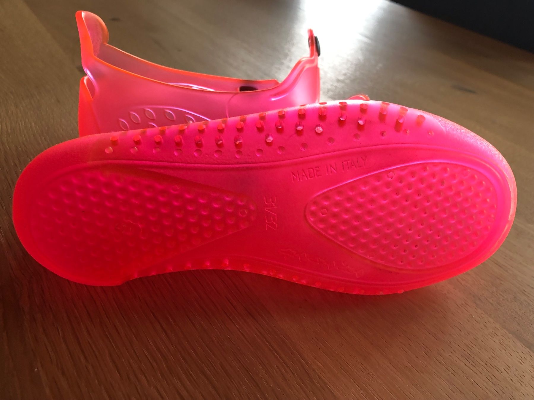 Scarpe per ragazze: Badeschuhe Grösse 31/32 pink – Usato da Winikon venduto da winikon 1
