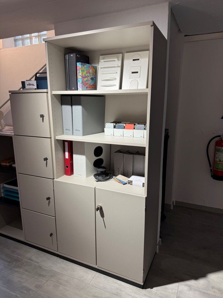 Schränke: Ophelis Büroschrank/-regal – Neu (gemäss Beschreibung) aus Biel/Bienne von Bureaurama