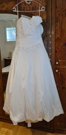 Hochzeitskleid