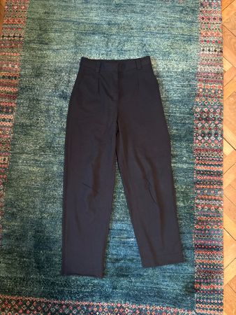 Schwarze Stoffhose