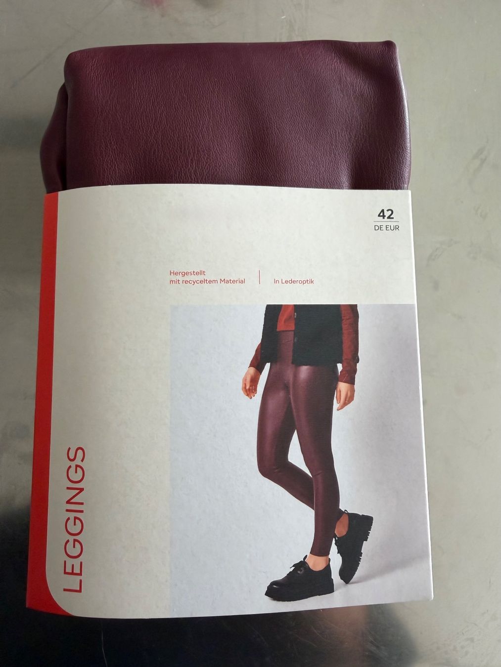 Leggings: Kunstleder Leggings mit hoher Taille - Grösse 42 – Neu und originalverpackt aus Uetendorf von Stoun 2