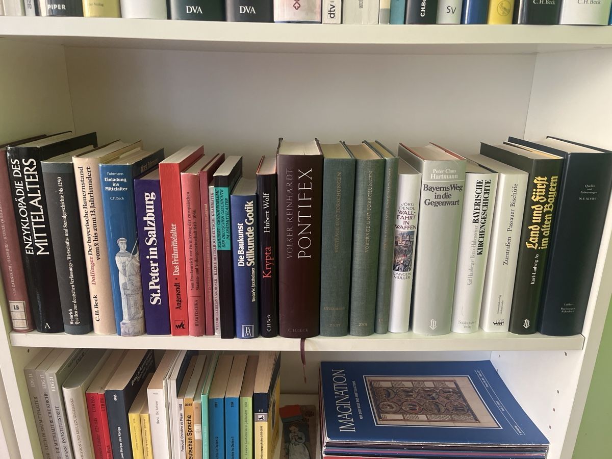 Livres: Büchersammlung Mittelalter Geschichte – D'occasion à Zürich par Nel19 4