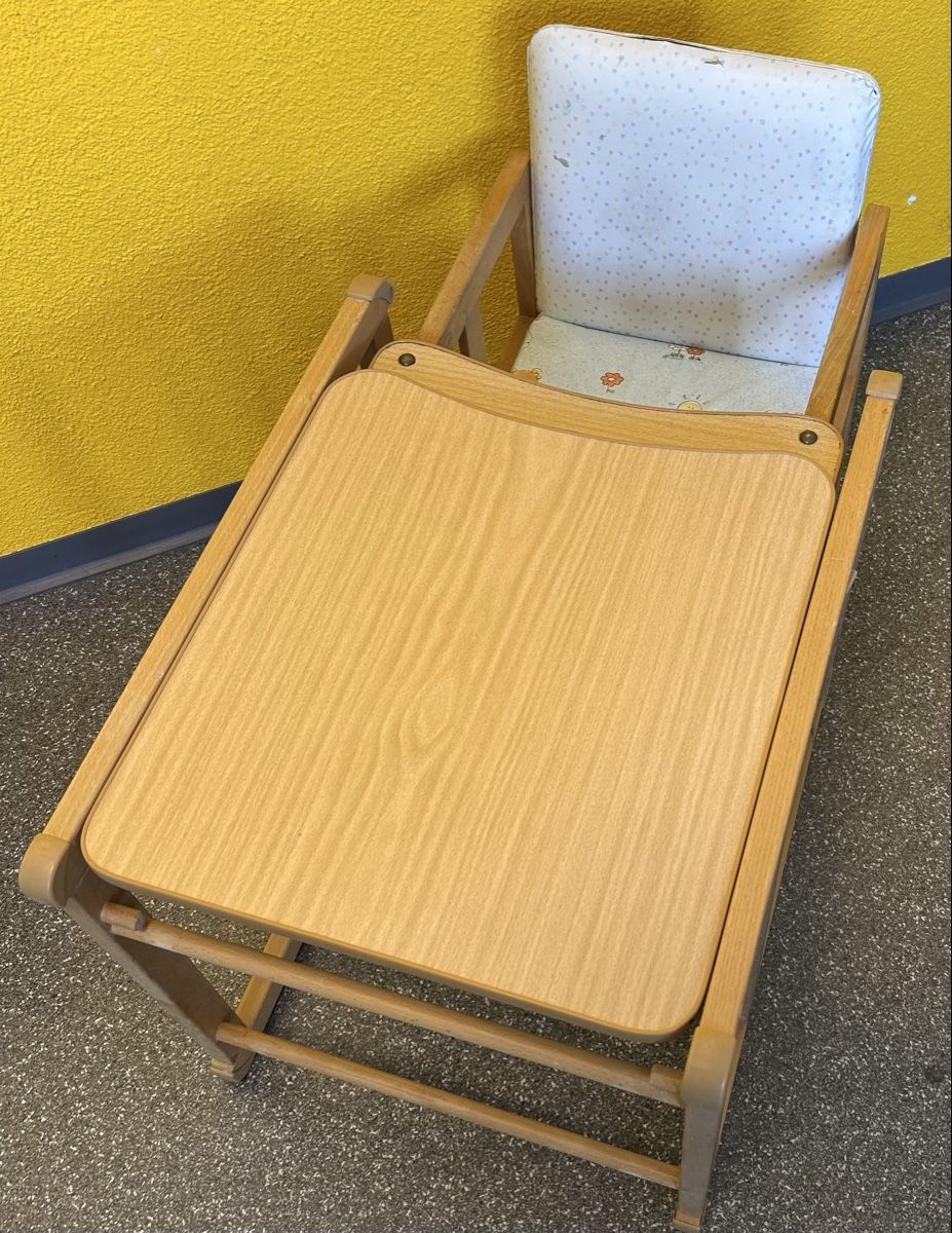 Seggioloni: ***Hochstuhl/ Tischli mit Stuhl*** – Usato da Winterthur venduto da stella67 2
