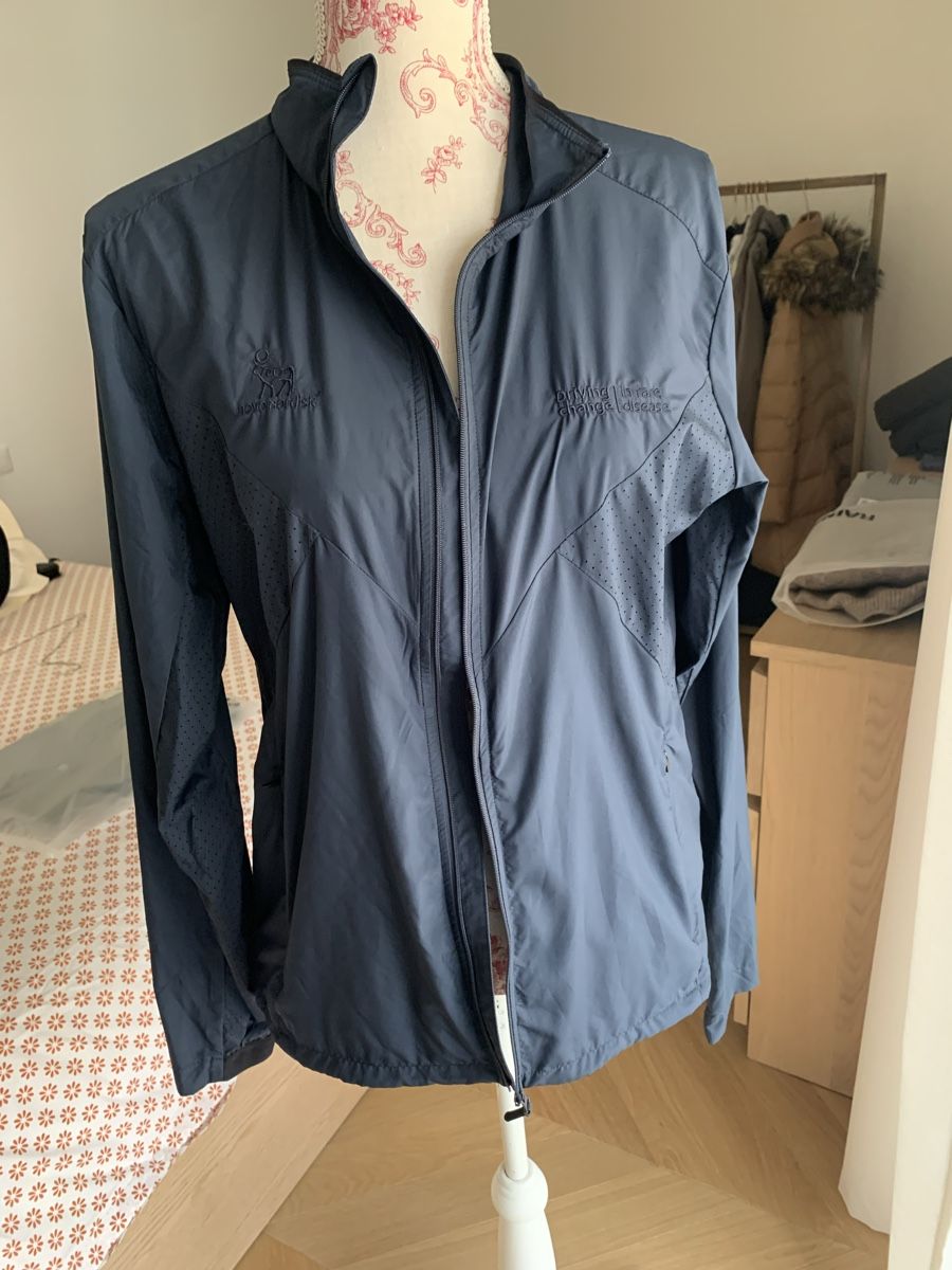 Craft Vestes: CRAFT Windbreaker man running jacket S – Neuf avec emballage d'origine à Zürich par Angela_Fashion_Lover