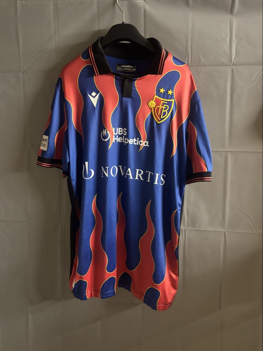 Canottiere & Pantaloni: Fc Basel Matchtrikot Mendes Maistersaison Gr.L – Usato da Basel venduto da kleinerprinz
