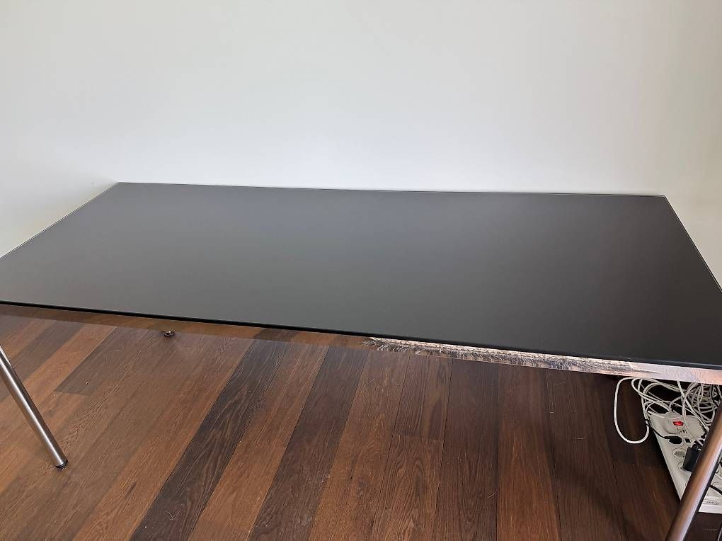 Tavoli: Eleganter Design-Tisch – Usato da Oberwil-Lieli venduto da JuHa 2