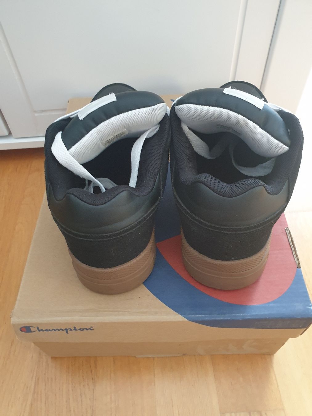 Champion Scarpe da uomo: Chaussures Champion – Usato da Fribourg venduto da mal_8zjh 3